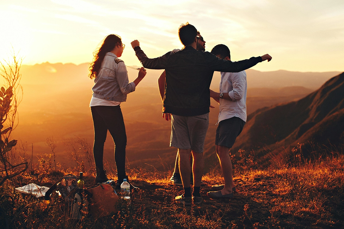 Group of teens who are happy